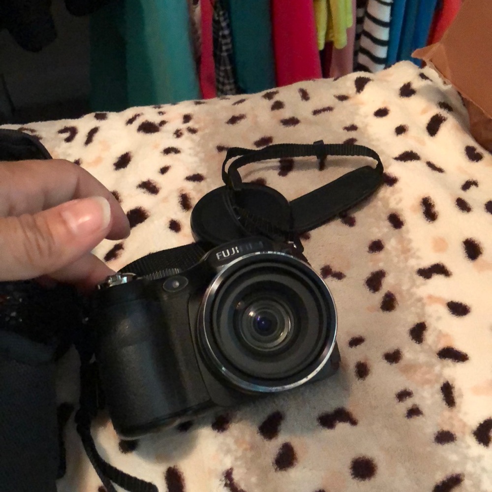 Fuji camera - Picture 6 of 6